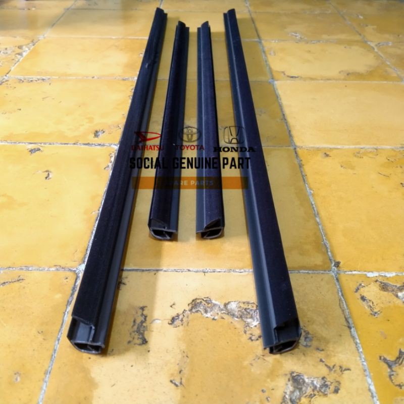 karet pelipit plipit kaca luar honda Jazz 2008-2013 Original  4 pcs