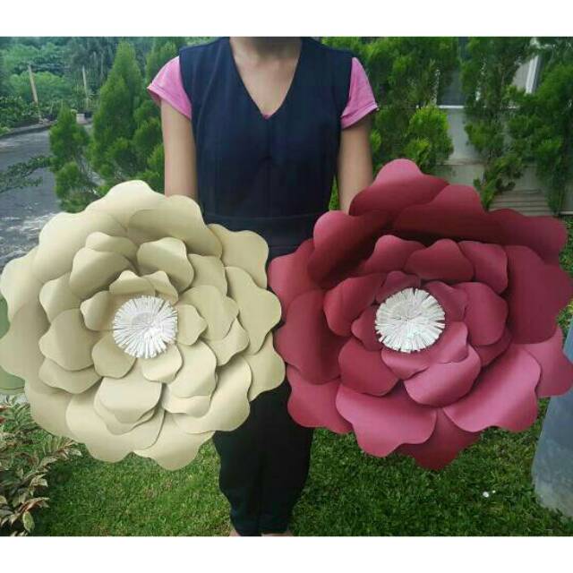 

Giant paper flower