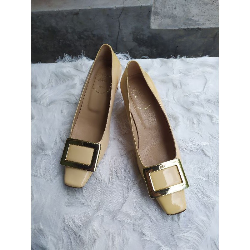 Preloved Roger Vivier shoes