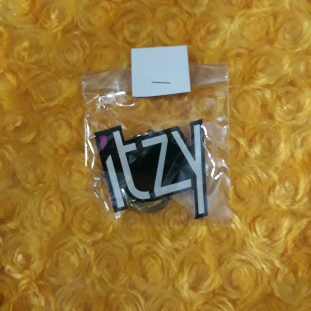 

GANCI AKRILIK LOGO ITZY