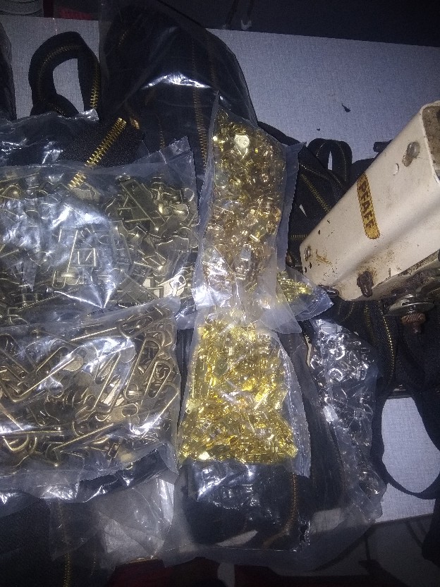 Kepala Resleting Atl Warna Brass (100 Pcs) U/ Gigi Besi No.3 Dan 3,5.