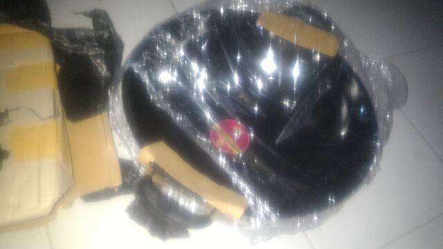 Wajan Cekung Enamel Hokky - 35 Cm