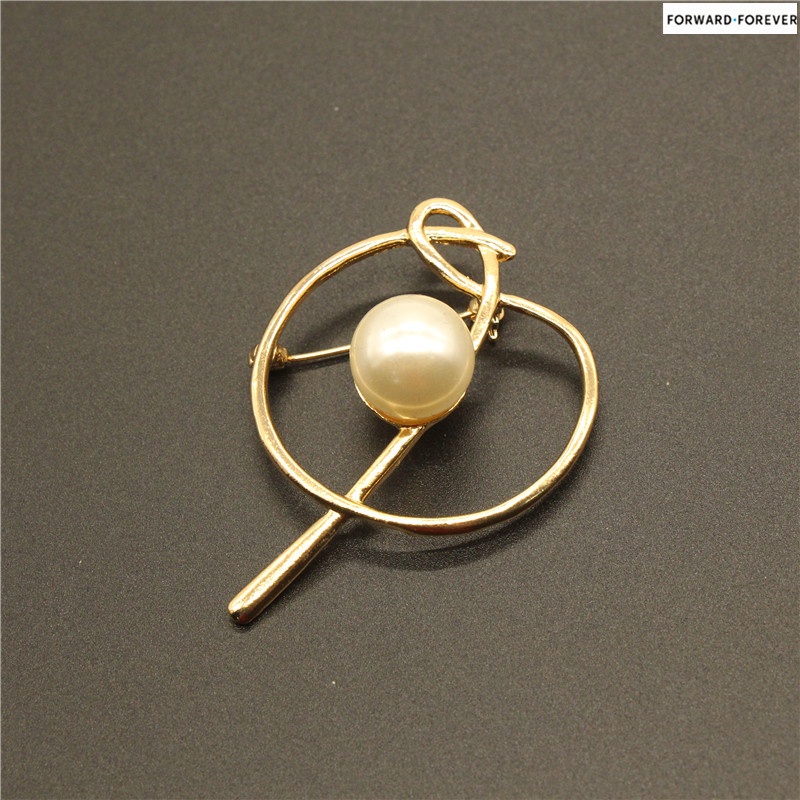 M40135 Bros / Pin Desain Simple Cantik Bebas Jahitan Warna Gold / Silver