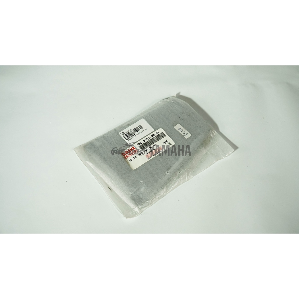 4US-F171E-00-EV COVER TAIL F1ZR SILVER LVS/ COVER LAMPU STOP YAMAHA GENUINE