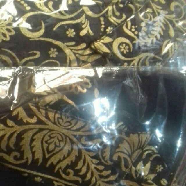 Kemeja Batik Koko Kombinasi Prada Terbaru