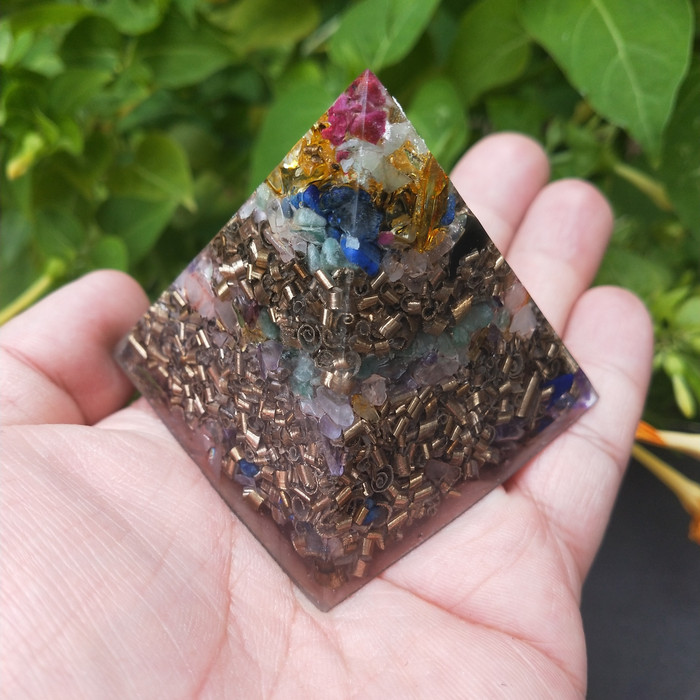 Mini Pyramid / Piramid Orgonite 7 chakra