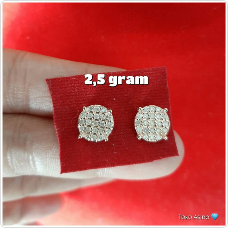 Berlian medan anting penampakan