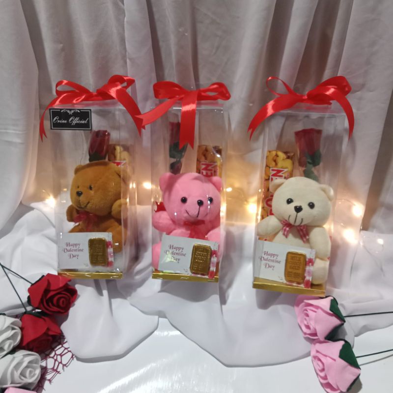 

hadiah ultah / hadiah anniversary /hadiah valentine /boneka mika