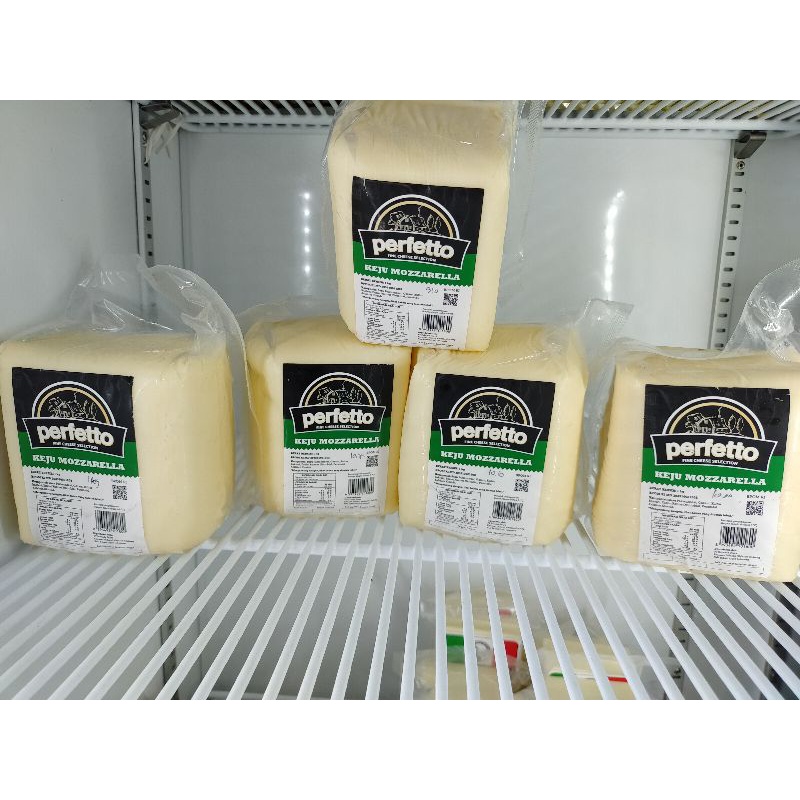 

PERFETTO CHEESE MOZZARELLA 1KG/KEMASAN PABRIK/VAKUM