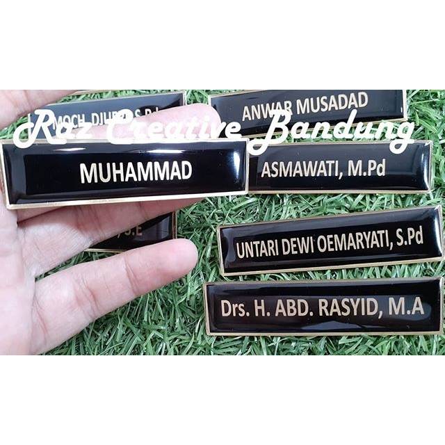 

Name Tag Kuningan Peniti