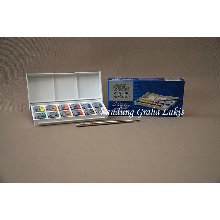 

Stok Ready WINSOR NEWTON COTMAN WATER COLOURS SKETCHERS POCKET BOX 12 HALF PAN Berkualitas