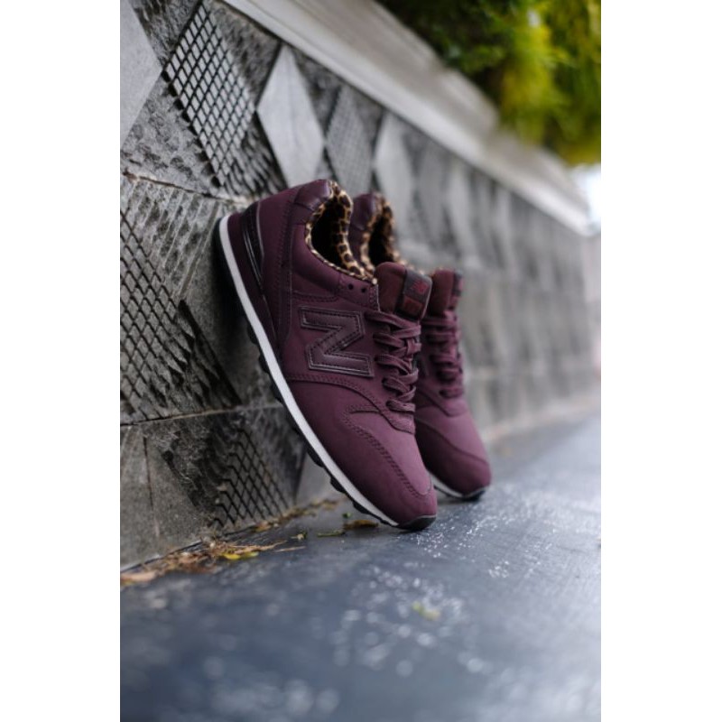 new balance 996 maroon