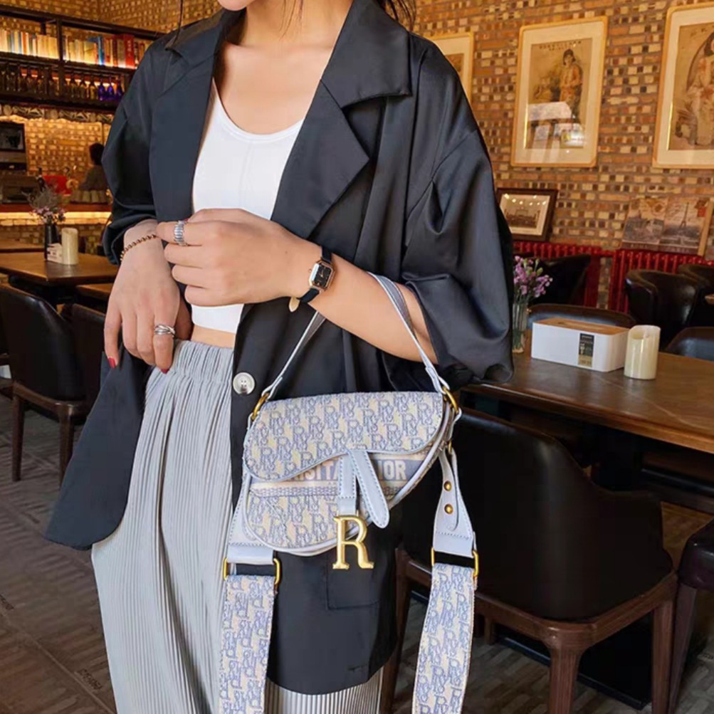 Tas Selempang Wanita CJ1515 CR7347 CR17347 DJ9125 Tas Jakarta Sling Bag Fashion Wanita Import
