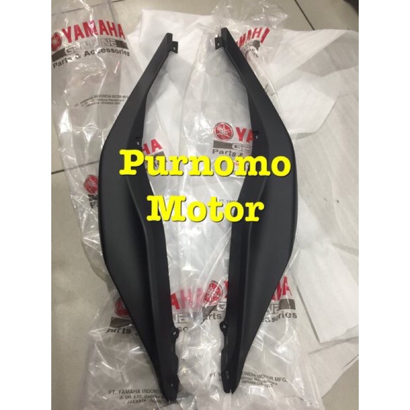 cover body belakang aerox 155 sepasang hitam doff original