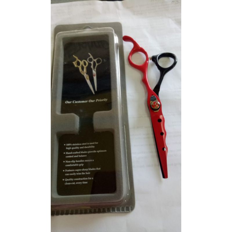 Gunting Rambut Fariha