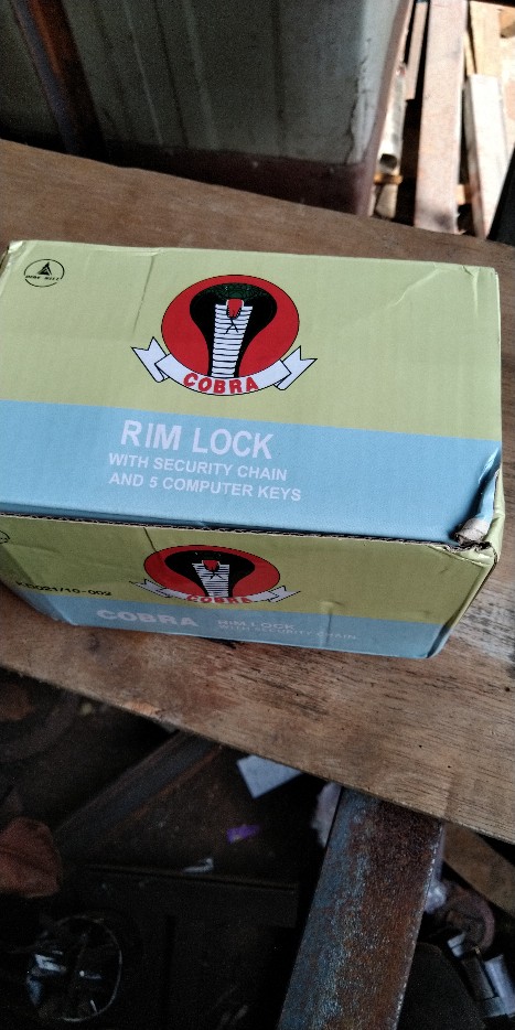 Kunci Pintu Otomatis Cobra Besi