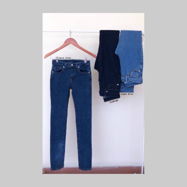 GU BY UNIQLO HIGHWAIST SKINNY JEANS