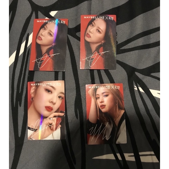 Photocard ITZY Maybelline