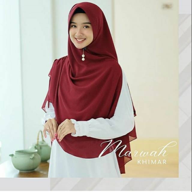 Audina Marwah khimar warna merah maroon