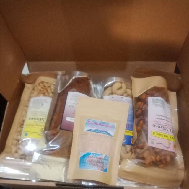 Hampers Box+goodiebag+kartu+amplop Lebaran