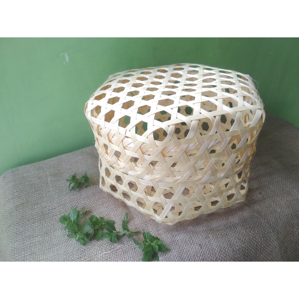 

Box Hampers Hantaran bambu segi enam