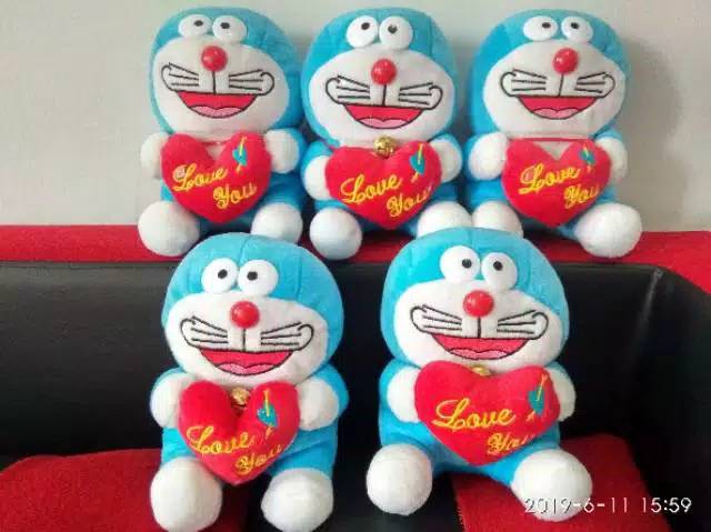 Boneka doraemon love SNI size:S