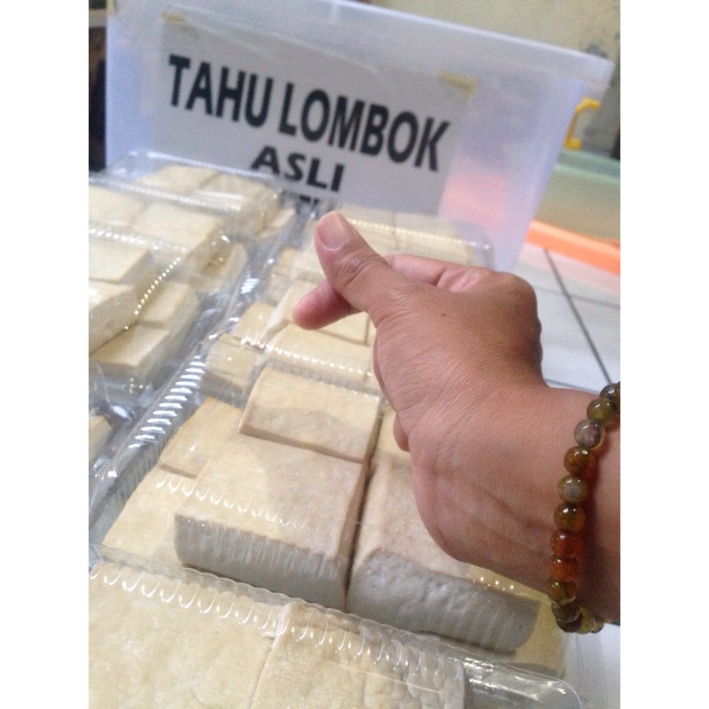 

Tahulombok