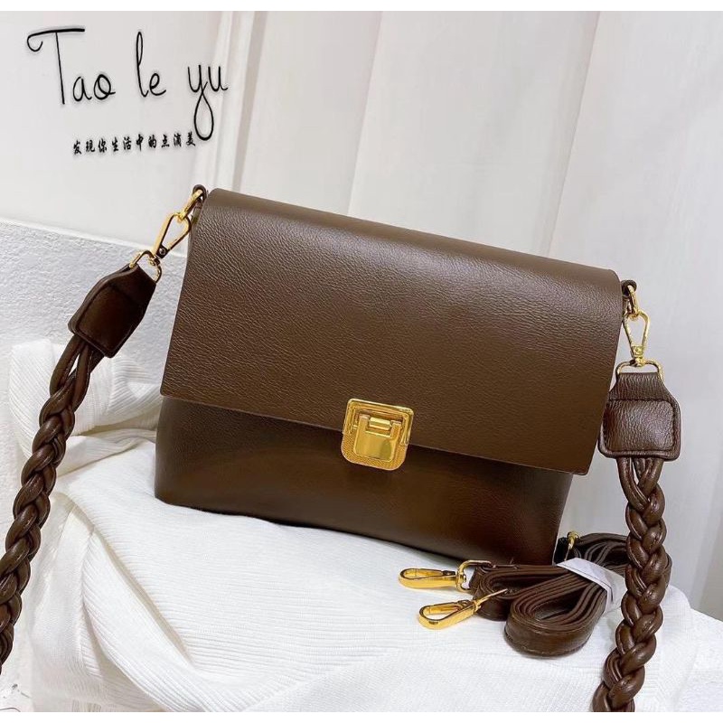 TAS FASHION TAOLEYU (TAS IKAN)