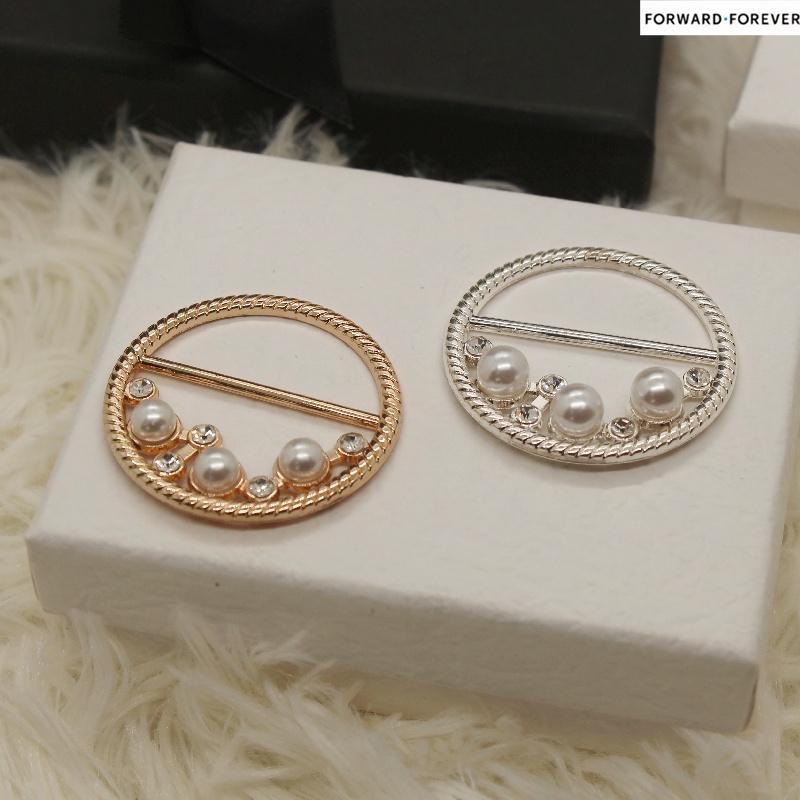 New fashion pearl alloy ring scarf buckle ladies brooch M40249