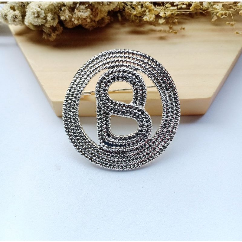 Brooch Buttonscarves KW//Bros Buttonscarves Polos/Mata/Mutiara-D-SILVER