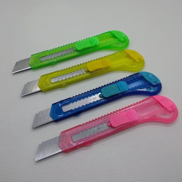 Cutter Besar Pisau Bening Big Knife Plastik Kuat Murah Tajam Sharp Strong Durable High Quality HQ