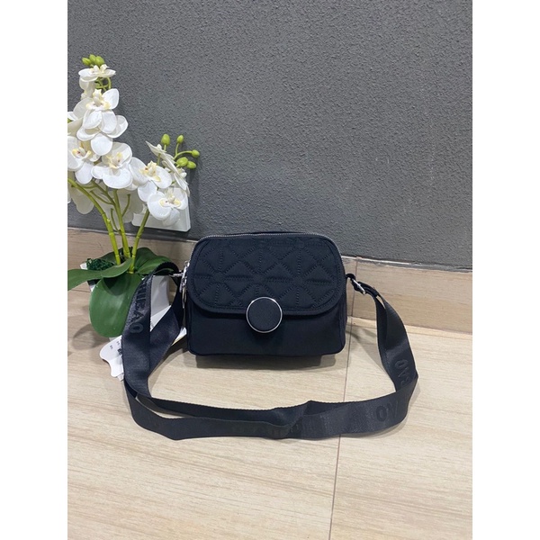 Tas selempang Chibao G1040-22 Bahan Kanvas. Tas Wanita Tas selempang wanita Import Tas Chibao ORI Tas Chibao Import BEST SELLER TERBARU BISA BAYAR DITEMPAT.!!!!