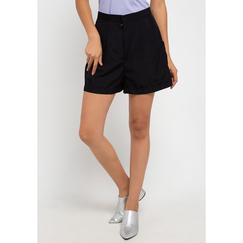 LLACES Clothing - Celana Pendek Wanita - Vogue Short Mini - Black