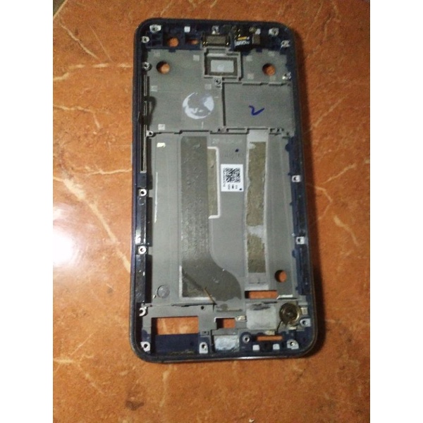 Frame tulangan tengah asus tipe Ze520KL