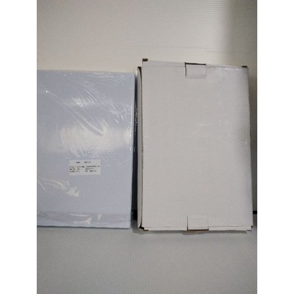 

PVC ID Card A4 Dus Polos Satu Pack Isi 50 Set ketebalanya 0,76