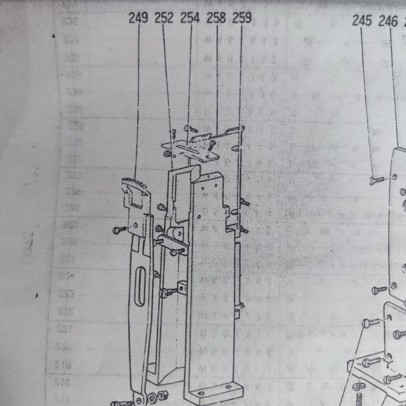 Needle Plate / Plat Mesin Jahit Tungku 810