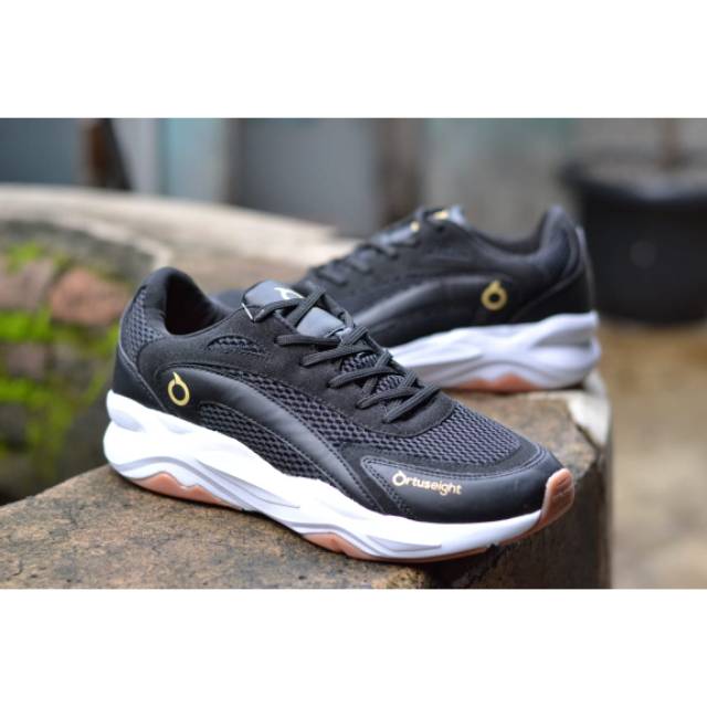 Ortuseight running abyssus