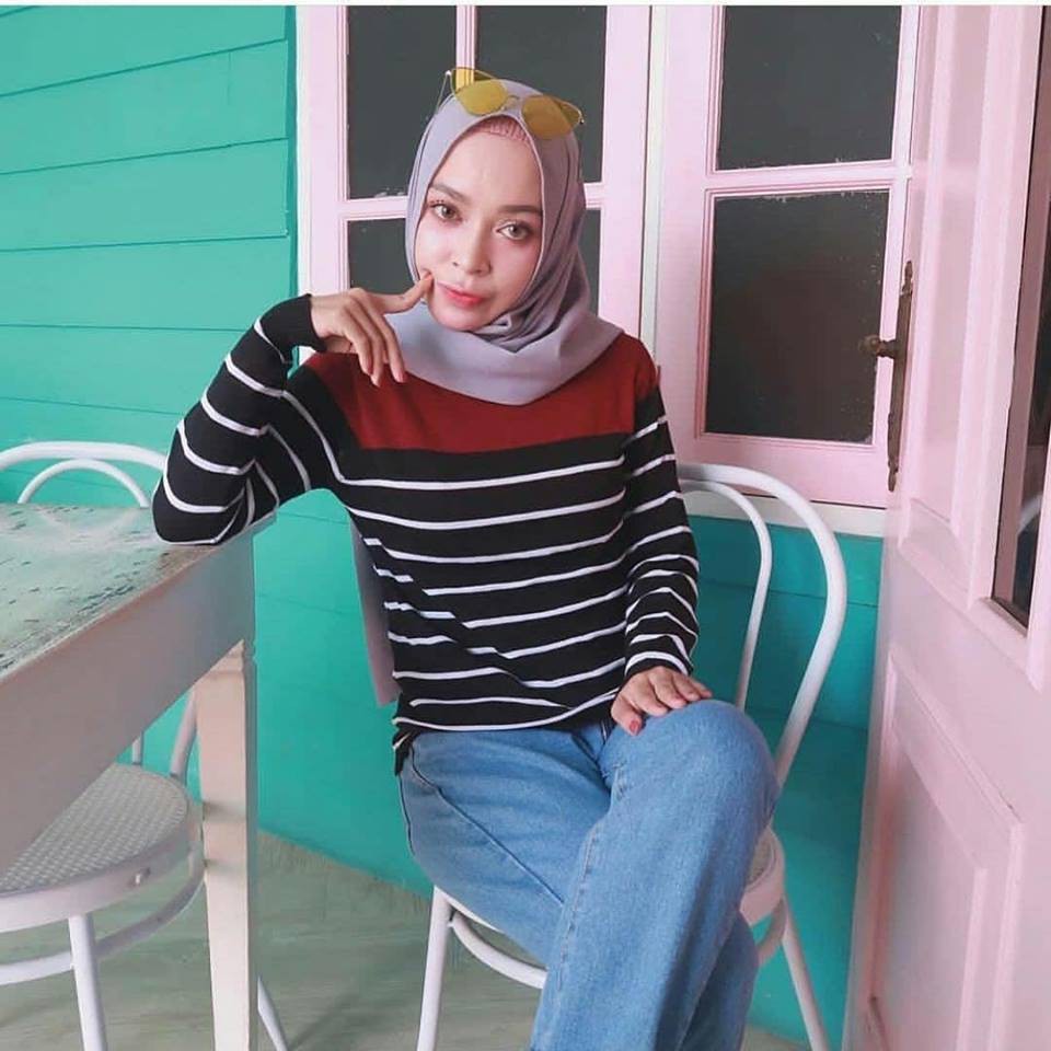 Nayita Stripe Nagita Thalia Tanniya Adeline Atasan Wanita Baju Rajut