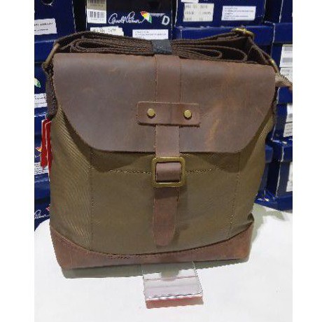 Tas selempang kecil cowok Kickers