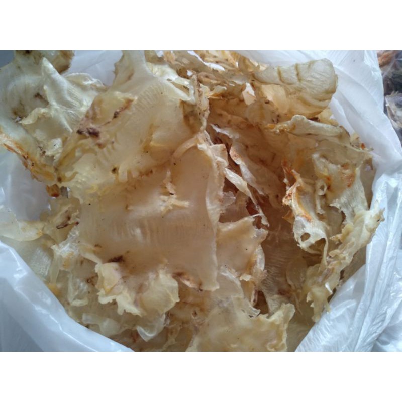 

kerupuk perut ikan/ yi phiau