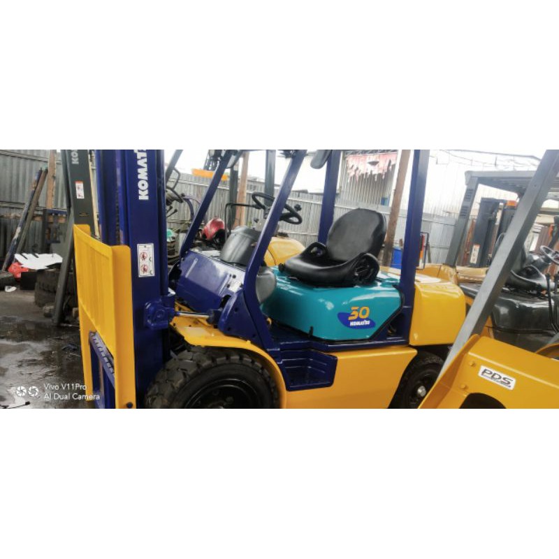 Forklift Komatsu 3 Ton -12 ( Rekondisi )