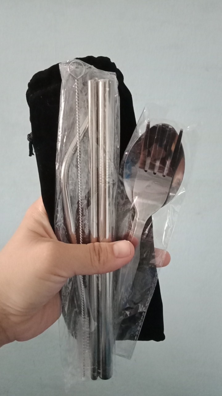 Sendok Garpu Dan Sedotan Stainless