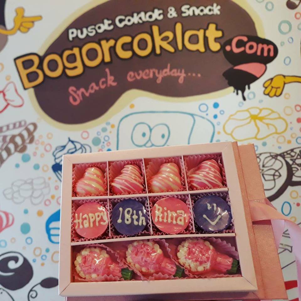 

Hadiah Coklat Sekat Buku 12