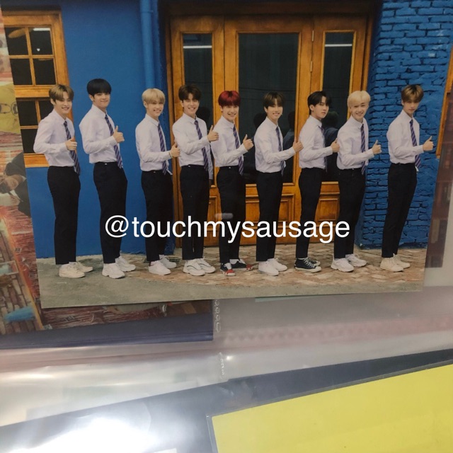 STRAY KIDS HI STAY LUCKY BOX POSTCARD