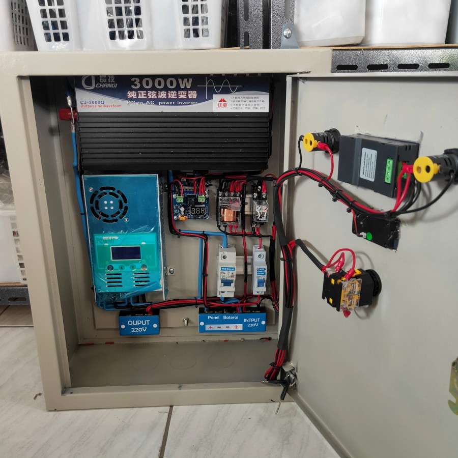 box panel plts 3000W PSW mppt 60A otomatis solar cell solar inverter