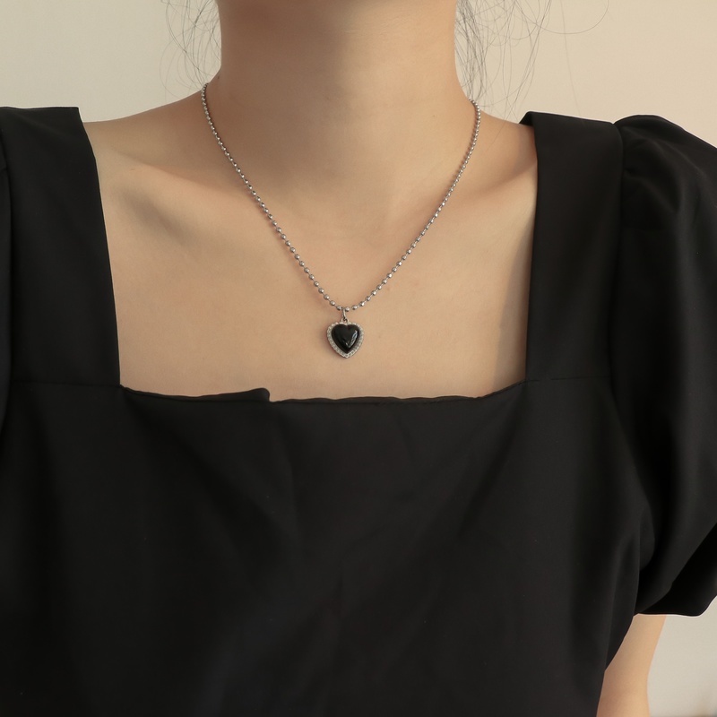 We Flower Vintage Black Heart Pendant Necklace for Women Retro Silver Beaded Clavicle Chain Jewelry