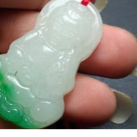 ✿ Kalung liontin giok dewi kwan im ➬