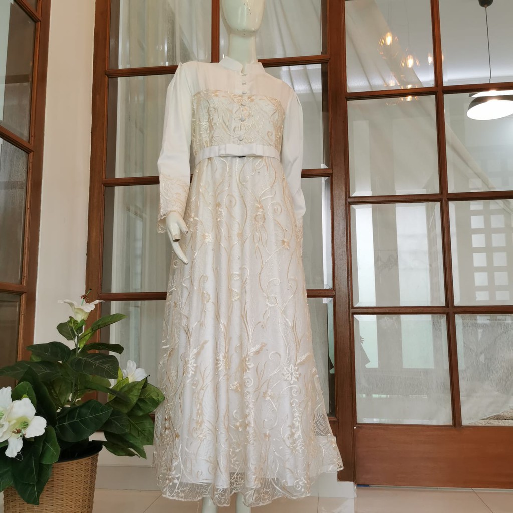 READY STOCK Gaun akad Nikah  Muslimah  Brokat Putih Tulang