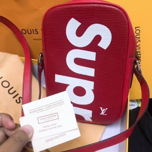 Sling bag supreme x LV high miror quality