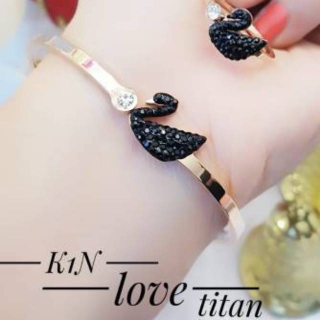 Set perhiasan titanium lapis emas 24k 1914